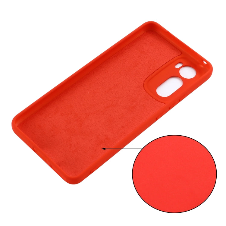 For Motorola Edge 30 Pure Color Liquid Silicone Shockproof Phone Case(Red) - Mobile Accessories by buy2fix | Online Shopping UK | buy2fix